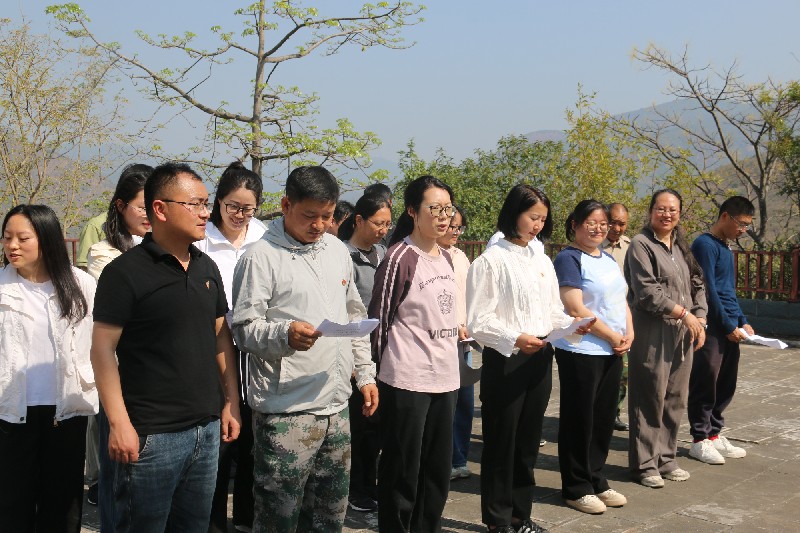 唱歌_副本.jpg 唱歌_副本.jpg